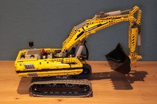 LEGO TECHNIC Escavatore