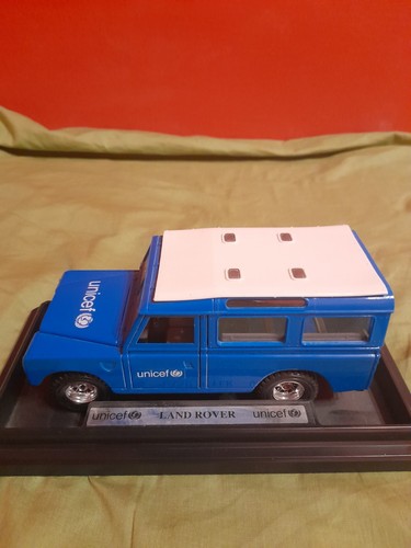 Burago promo land rover - promo, unicef