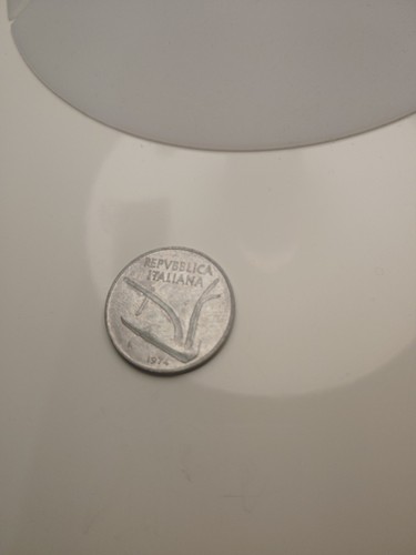 Moneta lire del il 1974 - da,