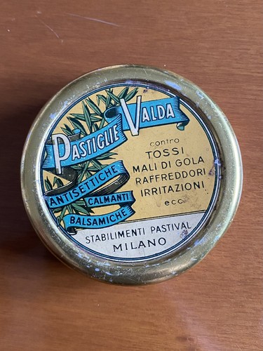 Vecchia scatola latta - scatola, in