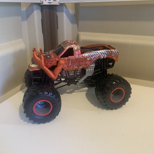 Monster jam zombie - monster,