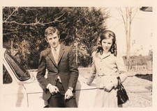 B1 - Foto Photo Fotografia  Anni 70 - Giovane Coppia Festa Auto