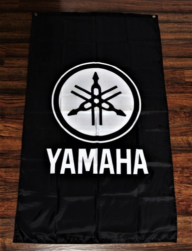Bandiera yamaha racing team - yamaha,