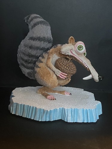 Scrat statue collection en - statue,