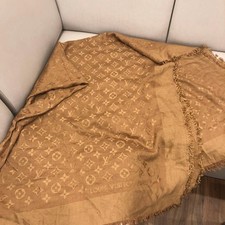 Louis Vuitton Stola Monogram