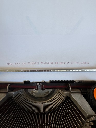 Valentine olivetti rossa - olivetti,