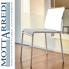 SEDIA IMPILABILE IN ACCIAIO E