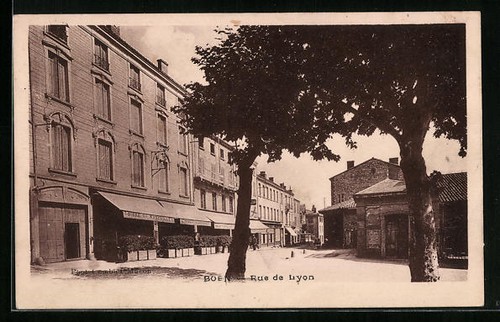 Cpa boen rue lyon - boen,,