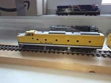 H0 1:87RIVAROSSI KM 4001 e
