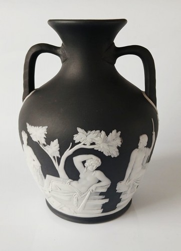 Wedgwood black jasper - jasper,