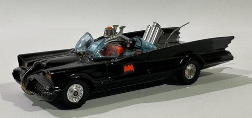 Batmobile corgi toys 267 - batmobile,