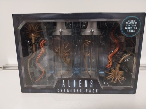 Neca aliens figure deluxe - aliens,