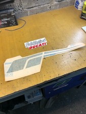 1 adesivo serbatoio sinistro