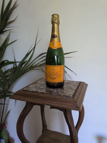 Dummy bottle advertising - advertising, veuve