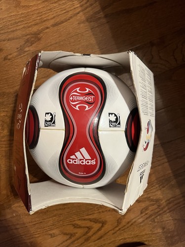 Adidas teamgeist soccer - teamgeist, ball