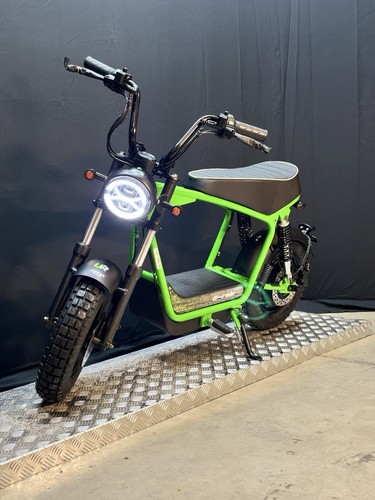 Monopattino moto elettrica - /,
