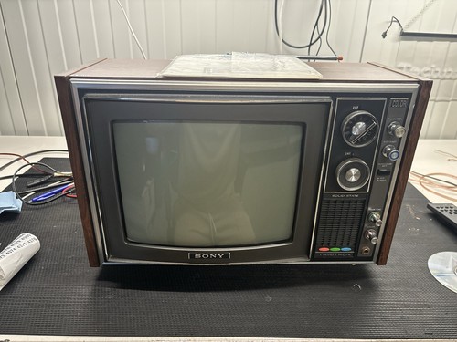 Retro sony trinitron - retro,