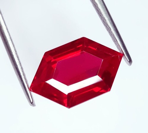 Rubino rosso naturale