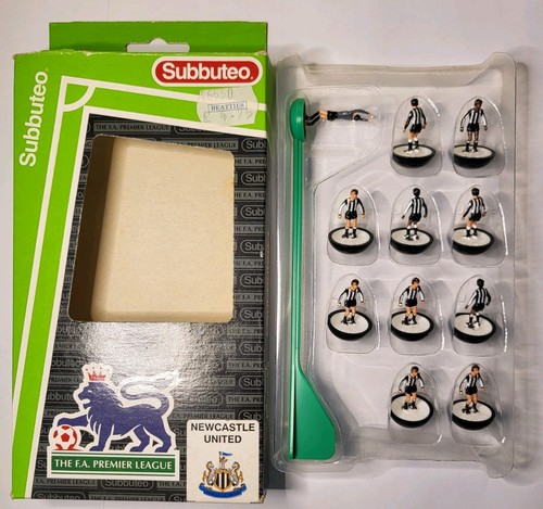 Newcastle subbuteo team 63727 - newcastle,