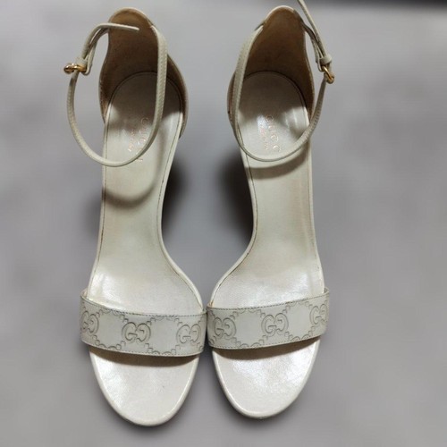 Gucci logo goffrato sandali - goffrato,