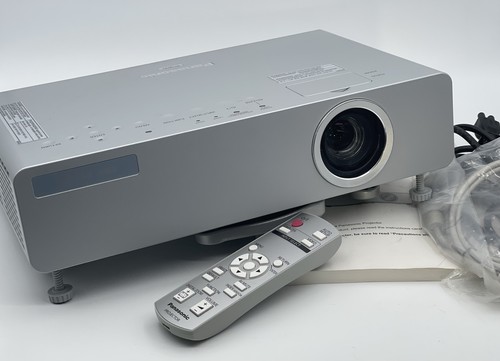 Proiettore lcd panasonic - panasonic, pt