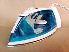 Ferro da stiro a vapore