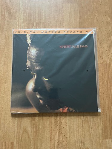 Miles davis nefertiti mobile - miles,