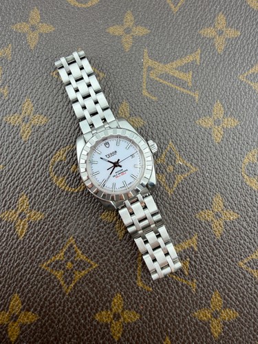 Tudor classic stainless - classic, 28