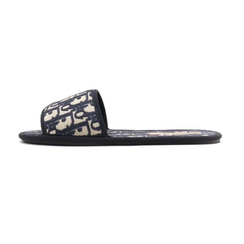 Dior oblique chess moai - chess,