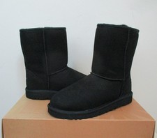 UGG Big Kid's CLASSIC SHORT