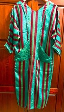 Caftano bellissimo in raso verde smeraldo e bordeaux