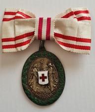 Silber Ehrenmedaille vom Roten Kreuz 1864-1914 mit Kriegsdekoration – An Damensc