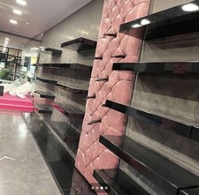 Arredamento completo per negozio nero