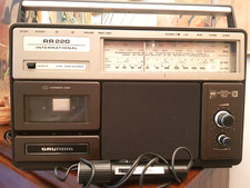 GRUNDIG RR 220 INTERNATIONAL