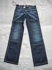 Jeans ampi con grandi tasche