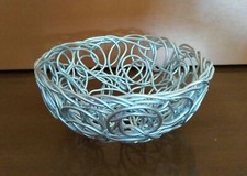 CENTROTAVOLA IN FILO METALLICO, CARINO - COLLEZIONE PRIVATA