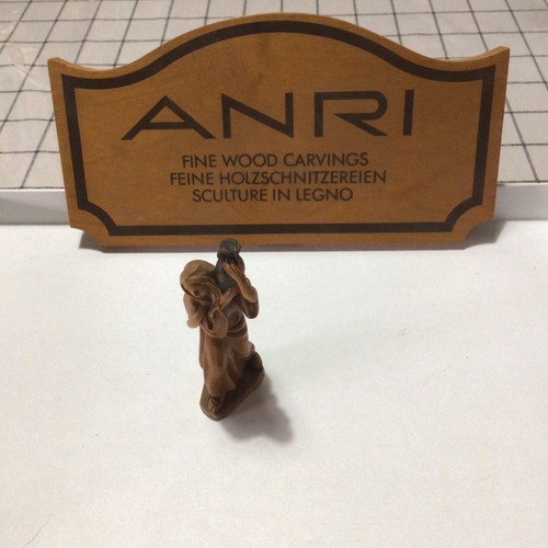 Anri,Pastorella,portatrice