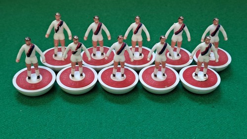 Subbuteo c100 zombie team ref - c100,