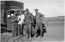 Soldati tedeschi con camion