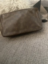 Louis Vuitton  Trousse