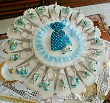 TORTA BOMBONIERA BATTESIMO BIMBO DA 20FETTE CON PORTACHIAVI SCARPETTEECAVALINONN