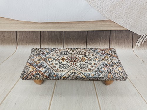 Pouf poggiapiedi letto