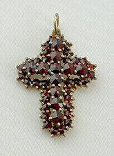 Antico ciondolo croce granato