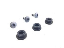 SCREWS AND RUBBERS FIXING HEAT