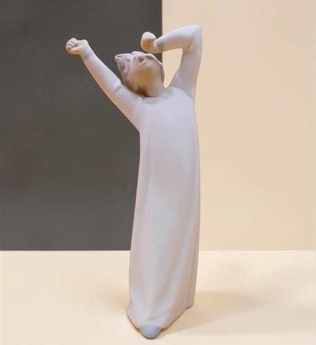 Lladro boy awakening - awakening, figurine