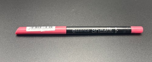 Essence 8hr matita labbra