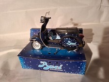 Modellino vespa baci - vespa, px