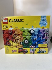 LEGO CLASSIC: Bricks on a Roll