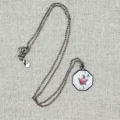 Collana con ciondolo