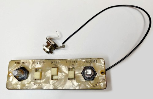 Höfner bass control panel - bass,
